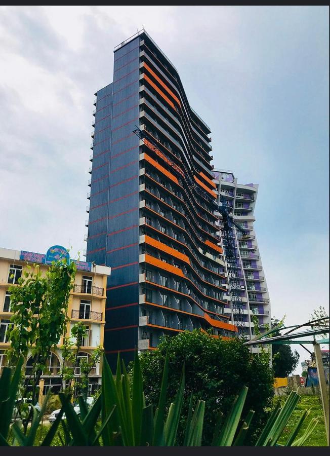 Orange Batumi Travel Apartment Exterior photo