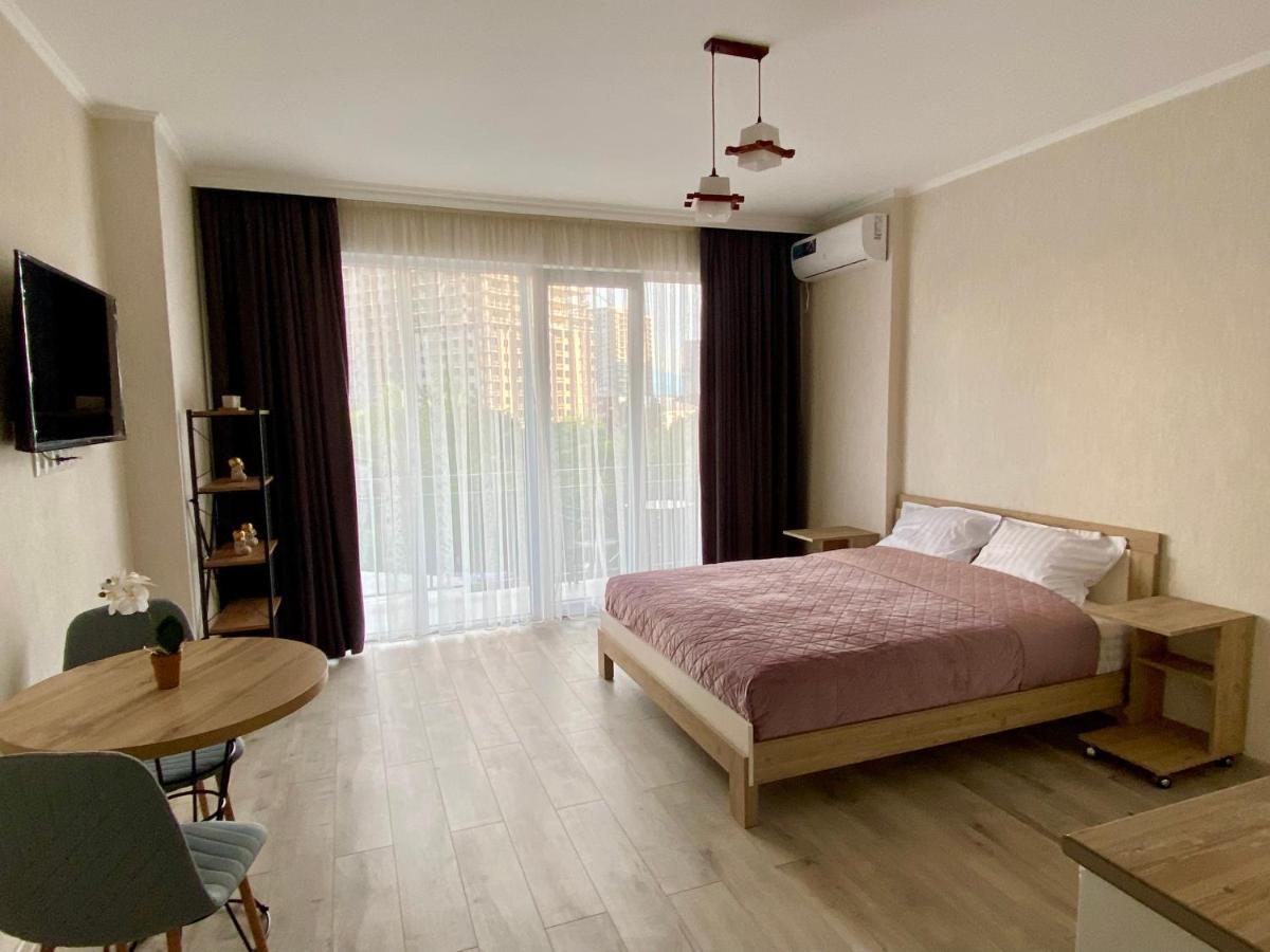 Orange Batumi Travel Apartment Exterior photo